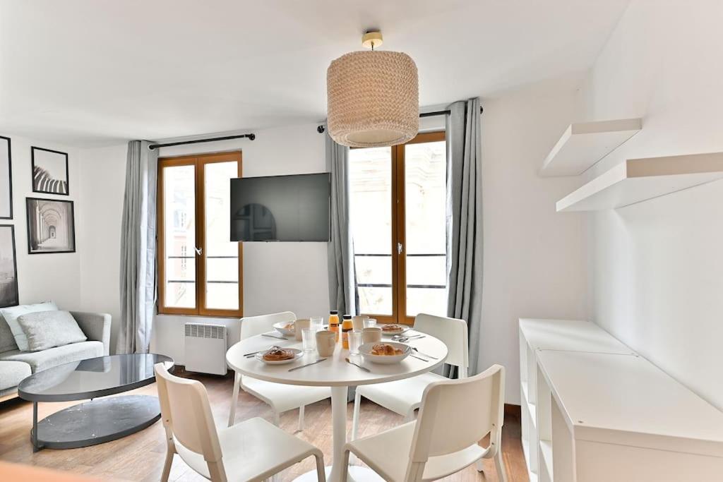 Appartement Paisible Et Central Rivoli Paris Exterior foto