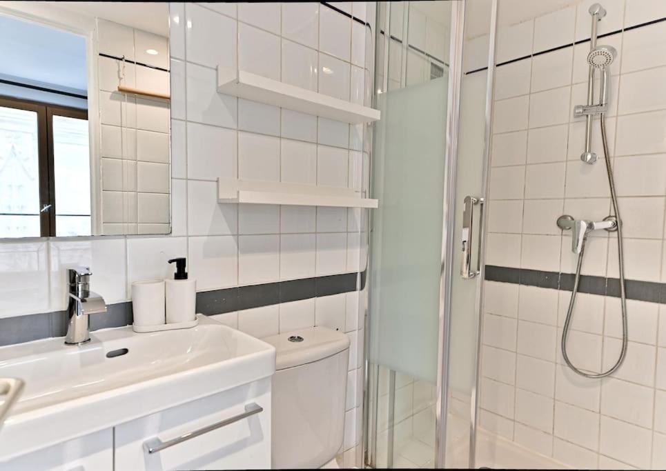 Appartement Paisible Et Central Rivoli Paris Exterior foto
